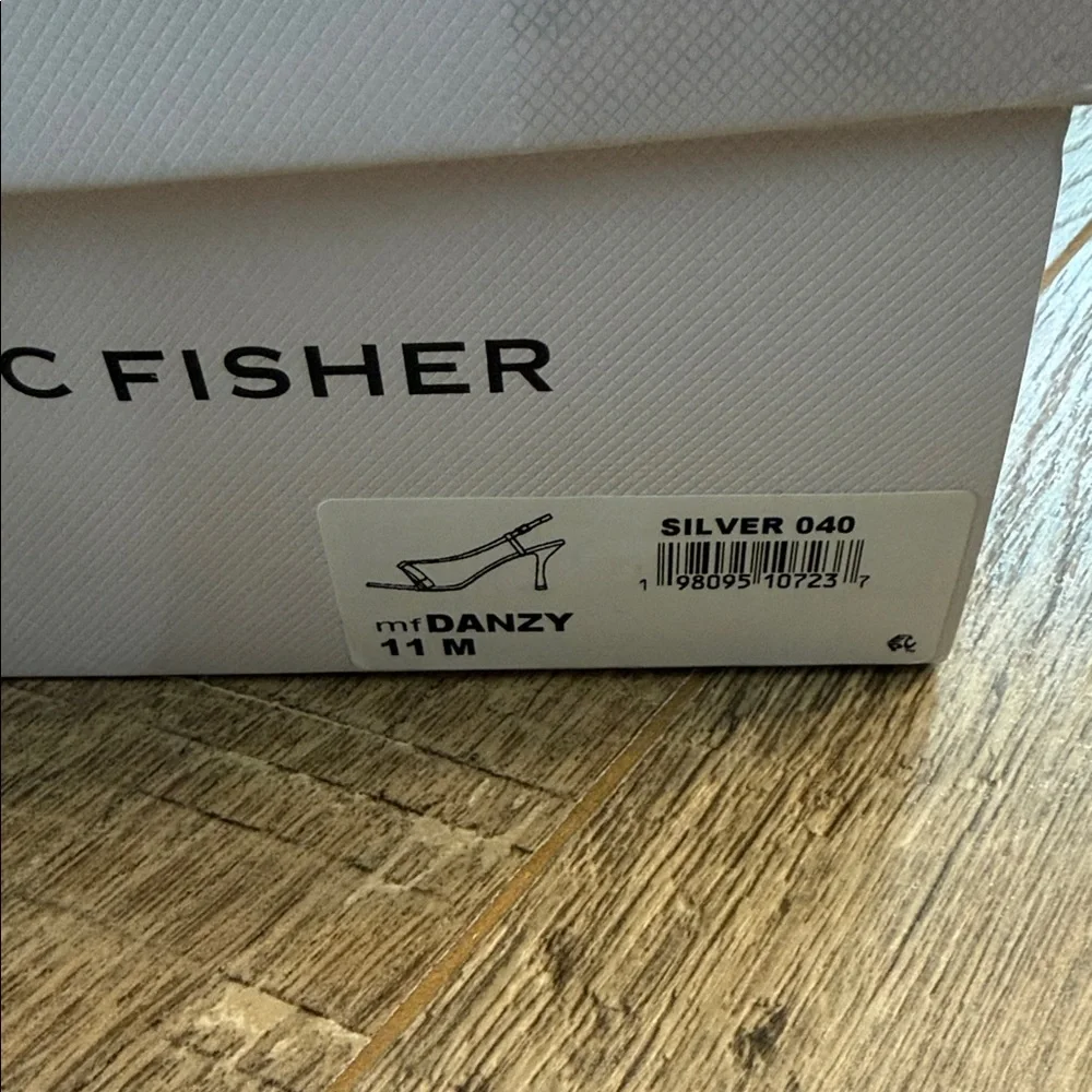 Marc Fisher Metallic Silver Heels - Picture 4 of 4